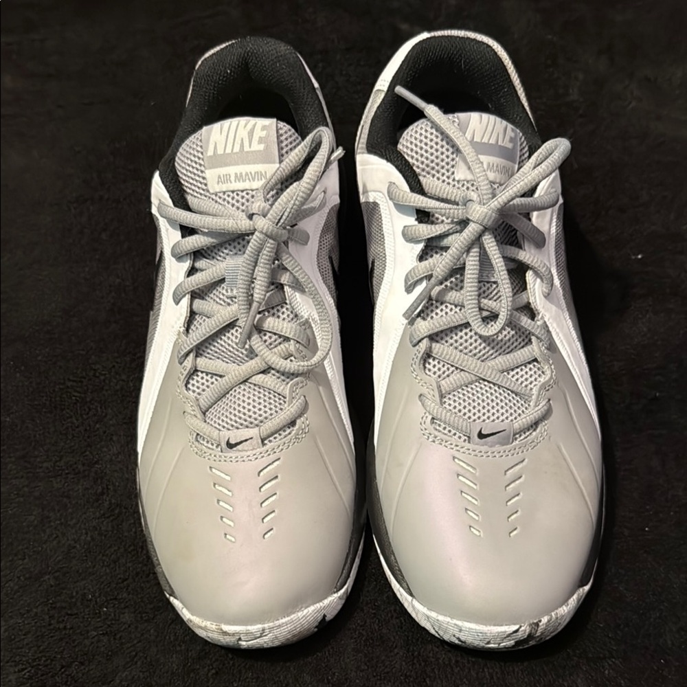 Nike Air Mavin Low Light Gray Sneakers - Picture 1 of 2